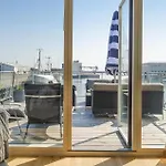 Ship In With Wifi Ботель Нексё