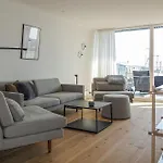 Ship In With Wifi Ботель 5*
