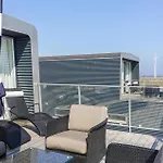 Ботель Ship In With Wifi Нексё