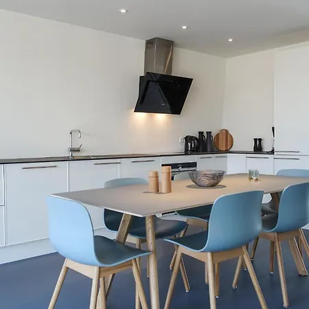 Ship In With Wifi Botel Neksø