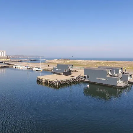 Ship In With Wifi 5* Neksø