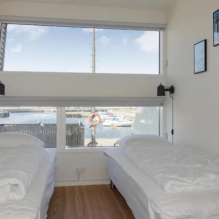 Ship In With Wifi ספינת מלון 5*