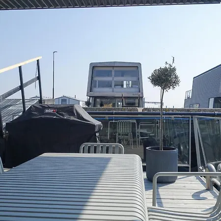 Ship In With Wifi Neksø