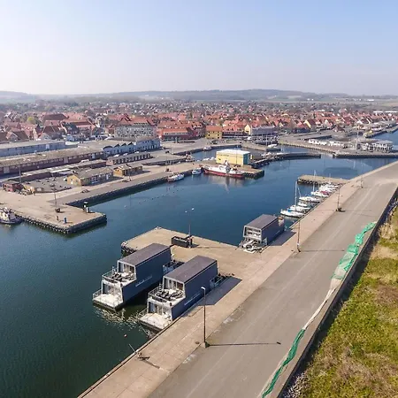 Ship In With Wifi ספינת מלון נקסו