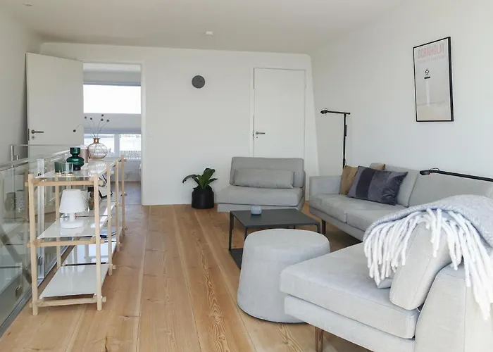 Ship In With Wifi 5*